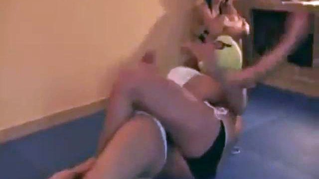Kadın güreşi: Onlyfans, Milf ve Fetiş Pornosu