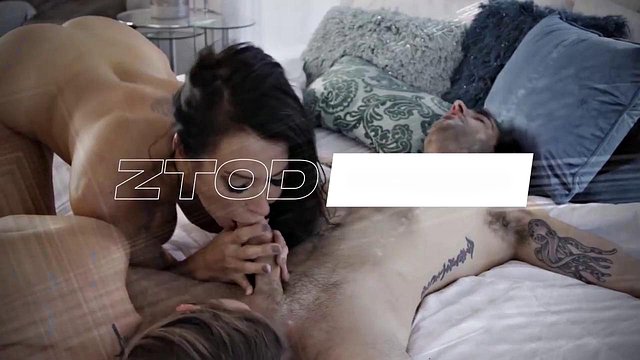Mark Wood Pounds Big-Tits Brunette Chayse Evans in Sloppy Deepthroat Blowjob Before Slamming Her P