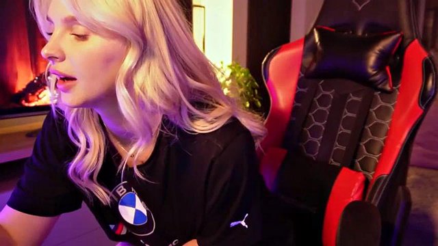 _CB_: Blonde, Stripchat & Small Tits Porn
