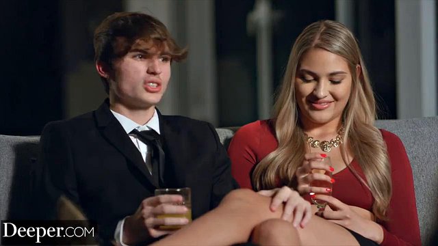 Gorgeous Gold Digger Is Seduced by Dad (Gizelle Blanco, Manuel Ferrara)