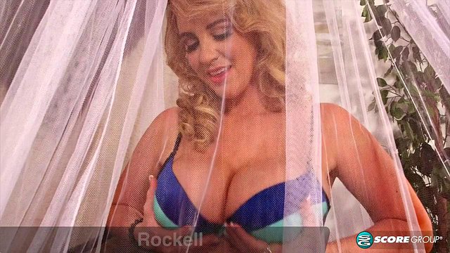 Busty Southern MILF Striptease
