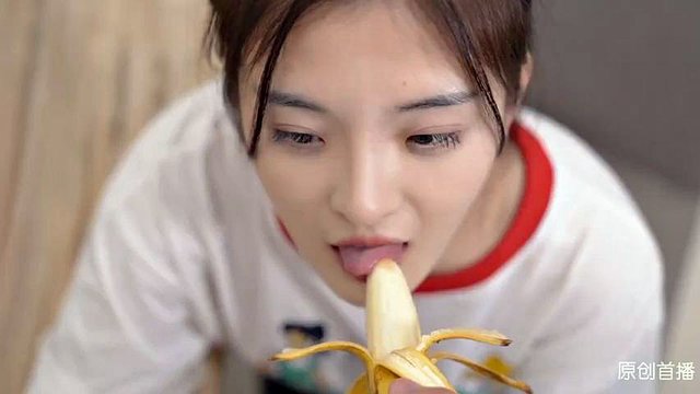 Ragazza cinese: pompino, pecorina e porno amatoriale