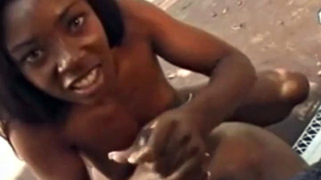 ırklararası handjob gelen Afrika bebeğim