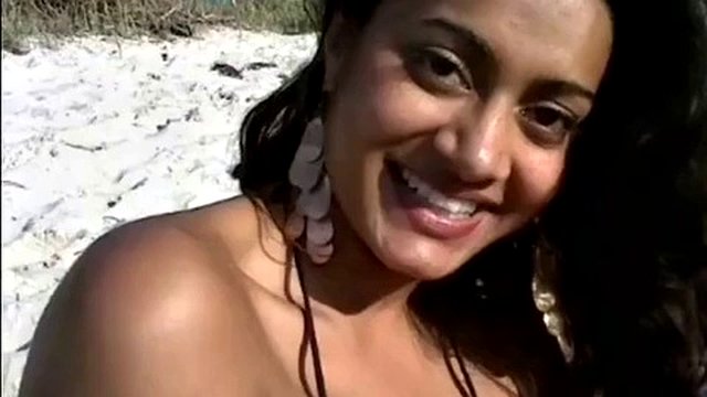 Hindu women know how to service a circumcised Muslim cock