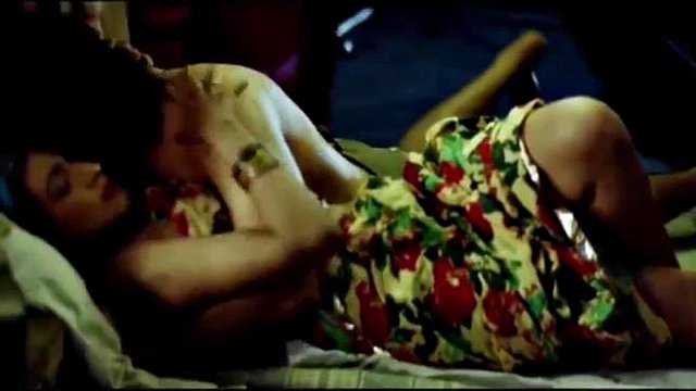 Jedna noc: Amatér, MILF a Bruneta porno