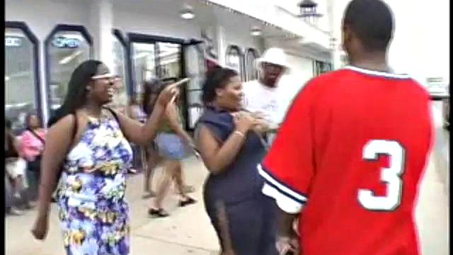 Spring break: Ebony, Black & Public Porn