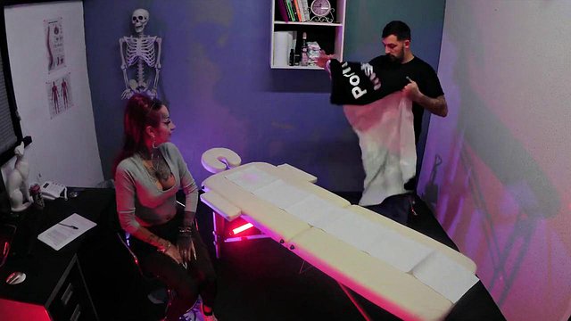 British Thatbosslass Tantric Yoni Massage
