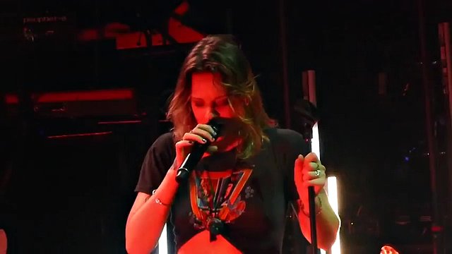 Swedish Singer Flashing Live