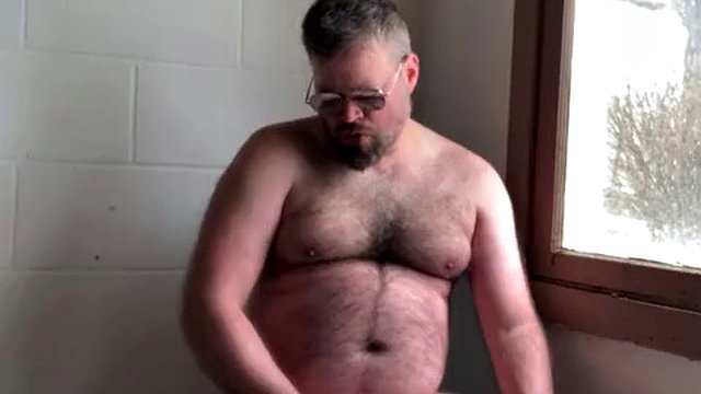 Daddy gets naked and blows a huge cumshot