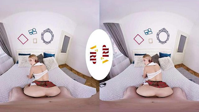 Blonde VR: porno z obciąganiem, na pieska i na jeźdźca
