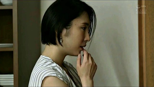 Mother of VKO GF Mother held by daughter's boyfriend