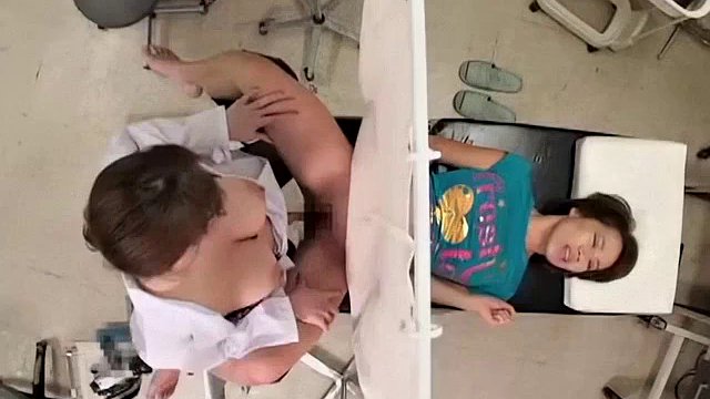 Lesbian Gynecologist (Japanese) (Voyeur) HD