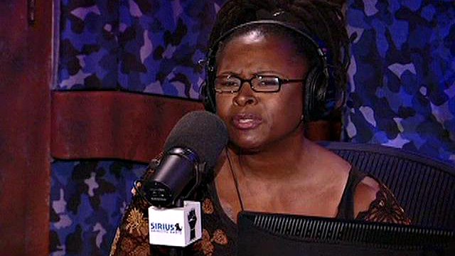 Jessica Jaymes su Howard Stern: masturbazione, striptease e porno pubblico
