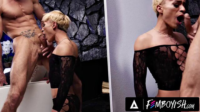 Femboyish - Fem Twink in Dessous Anderer Wolfe wird wie ein Sexspielzeug von Rough Hung Hunk Roman Todd verwendet
