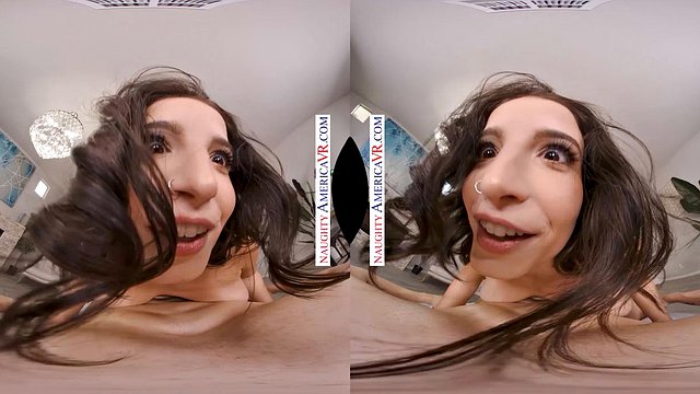Il sensuale massaggio lesbico di Antonella Lopez nel ruolo della massaggiatrice