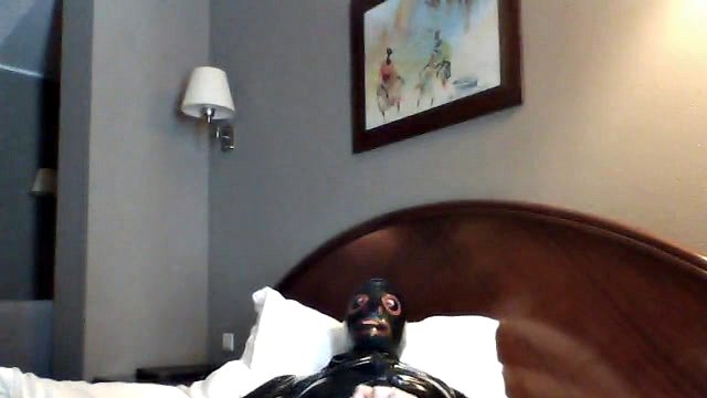 jeu de respiration avec des masques en latex