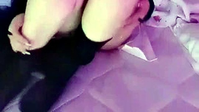 Newcomer goes to sea with big breasted sister! Sexy costume with bunny ears! A pair of big breasts swaying, China's live broadcast of sexy black stockings and beautiful legs, raising her buttocks to look at her fat pussy, and a thick fake cock being fucked