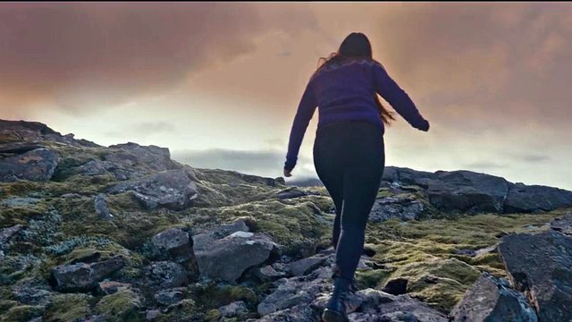 La hermosa culona PAWG Silvia Soprano recibe duro anal al aire libre