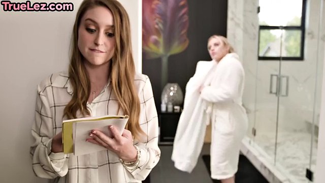 Hot lesbians enjoy eating pussies after scissoring