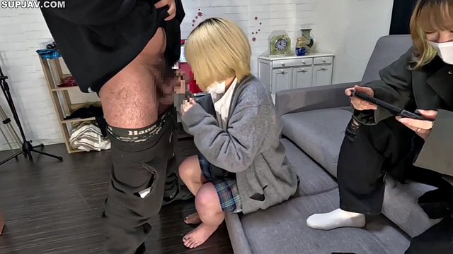 [God's timing decision] [I have Yarra in front of my sister...] My sister gives blowjob in front of her sister and ends
