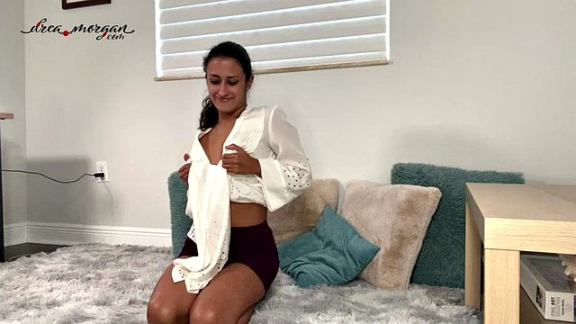 Drea Morgan Self Bondage salió mal