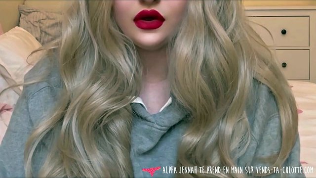 Vends-ta-culotte - Trash talking and humiliating a submissive man by a young and sexy dominatrix