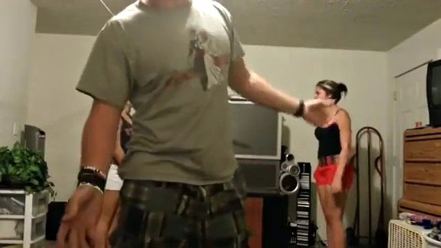 amateur ballbusting