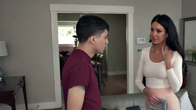 Bareback With My Stepmom - S17:E3