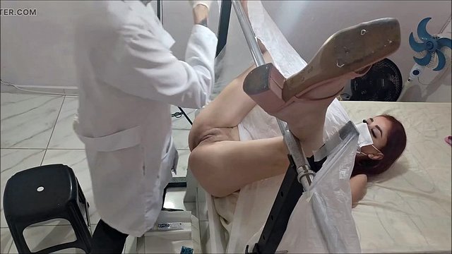 Clandestine gynecologist uses anesthetic gel cheats with brand new patient
