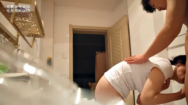 Η κινέζα μαμά βγήκε από τις ράγες