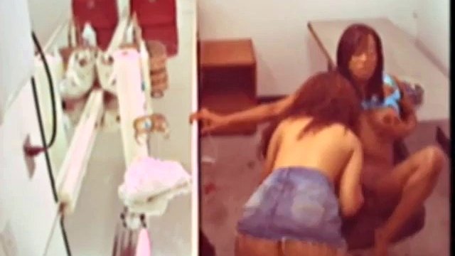 Lesbos surpris en train de manger la chatte