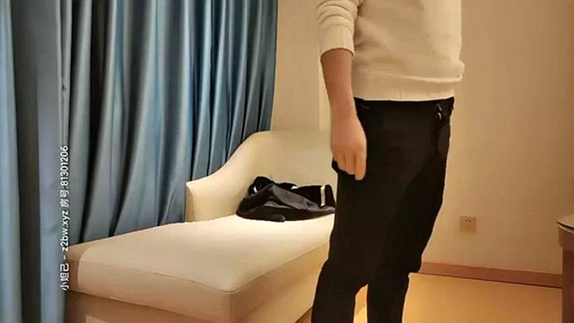 Beautiful Chinese woman wearing boots for sex: Blowjob, Doggy & Cowgirl Porn