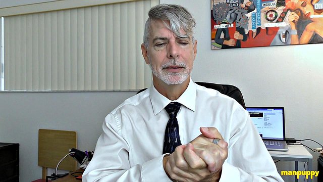 ManPuppy Azgın Baba Richard Lennox Öğretmenlerimin Dölünü Yuttu