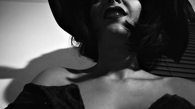 Giantess Roma Cadı Cadılar Bayramı partisi
