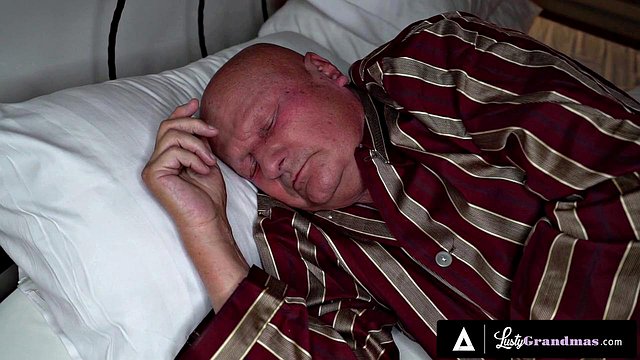 Busty Stepmom Alexa Si Rims Zazie Skymm Before Hardcore Pounding