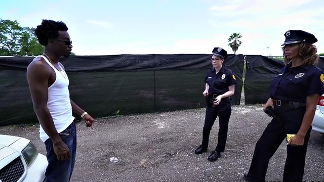 dirty cops lyla lali and norah gold go hard on mandingo stud