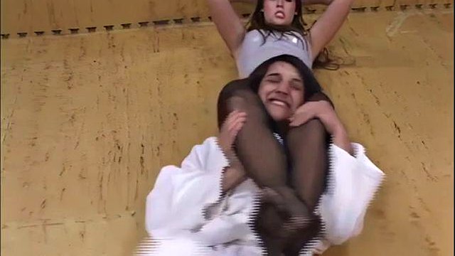 Chole mixed wrestling