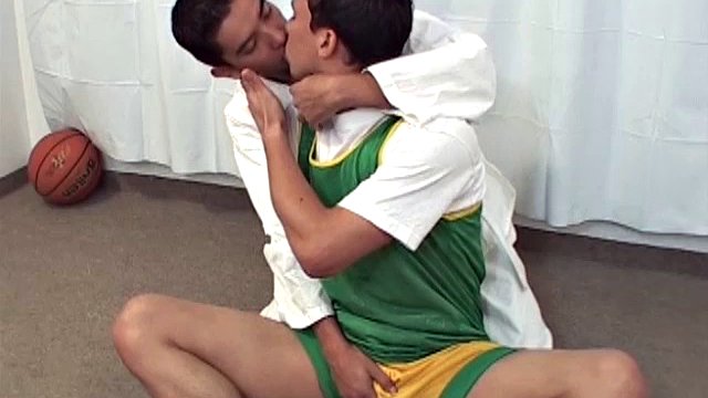 Young Latinos Pablo and Edwin meet in the park and, after getting to know each other, decide to move inside for some fun. On the ground, the two quickly strip naked and are very hard by the time they are naked.