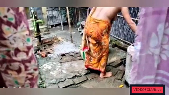 Excited bitch has fun with a guy near the house