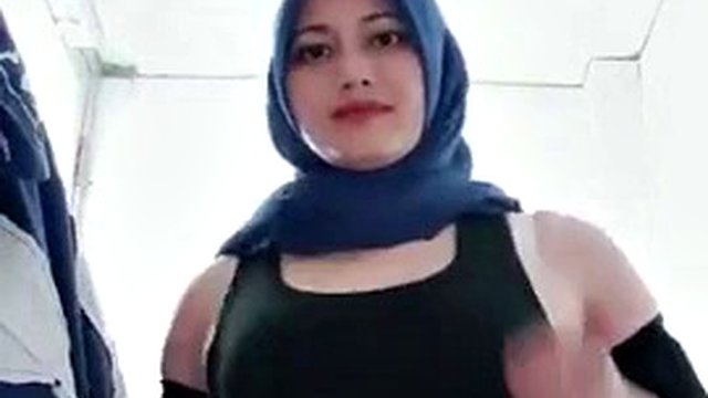 Colmek hijab aunt