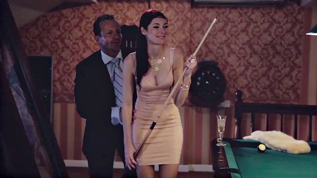 SEXE PINUP - petite amie irrésistible Rachel Evans surprise le sexe avec partenaire - VIP Sex Vault