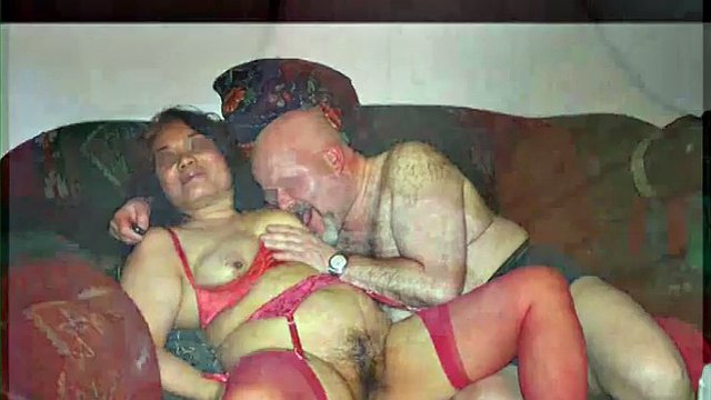omapass exhibant les vieilles photos matures les plus chaudes
