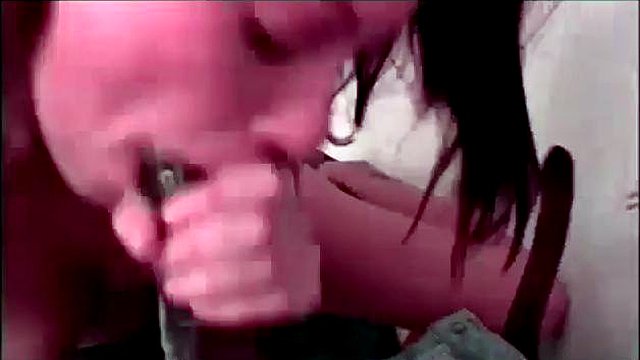 B Bliss GOAT Throat : pipe, éjaculation et porno interracial