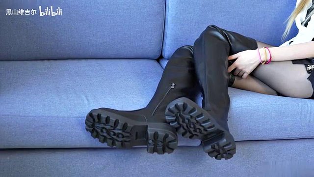 No.259 Zhiyu - Two pairs of long boots, shiny black silk (socks Bobo)