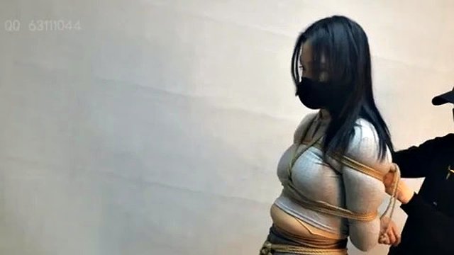 Bondage cinese - Sospensione con corda