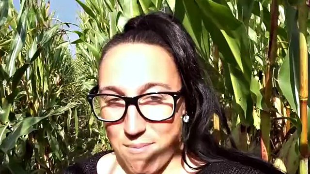 ANAL-FICK IM MAISFELD! dünne deutsche versaute hündin einfügen