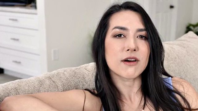 I Dont Care Who Breeds Me - S4:E8