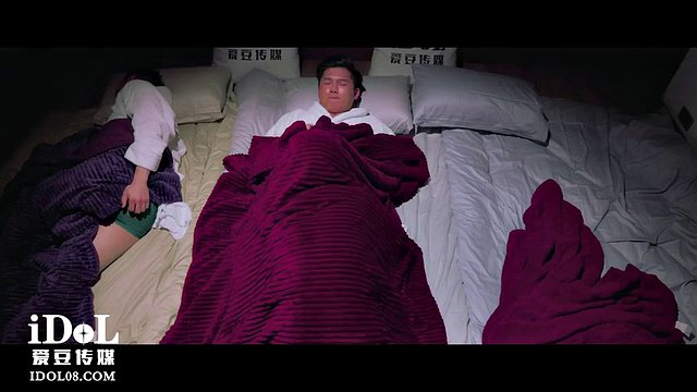 HOT ASIAN WIFE CHEATS WITH HER LOVER WHILE HUSBAND IS AHEAD