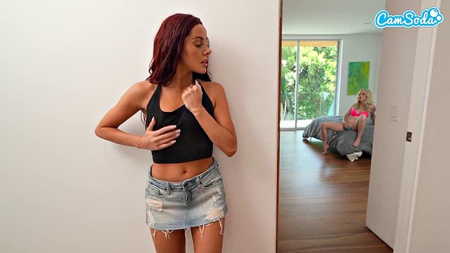 Vanna Bardot Catches Stepsister Lexi Lore Browsing Steamy Girl-on-Girl Action and Delivers Br