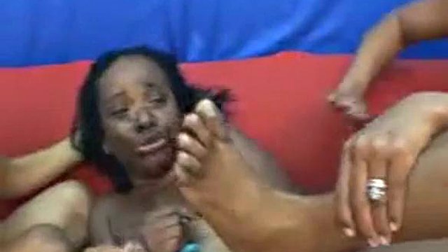 REINE, CAPITAINE DU MATO ET ESCLAVE À SÃO PAULO : porno fétichiste, lesbien et culte des pieds